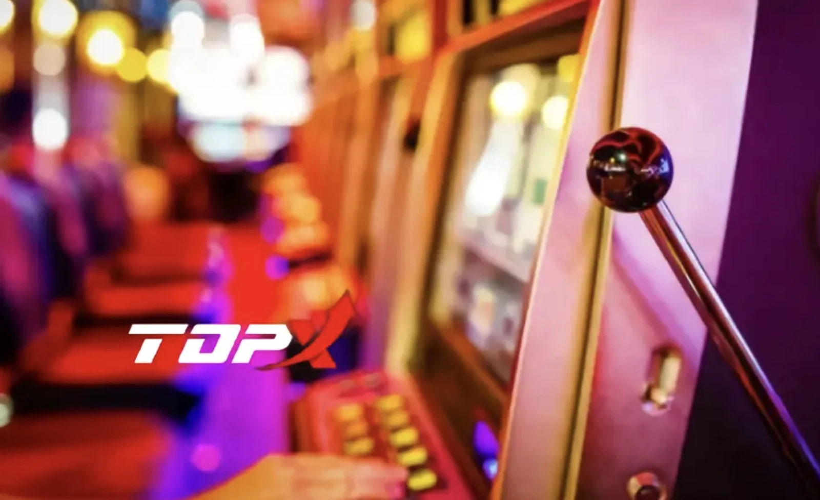 Imagen de marca de TopX: fila de máquinas de casino